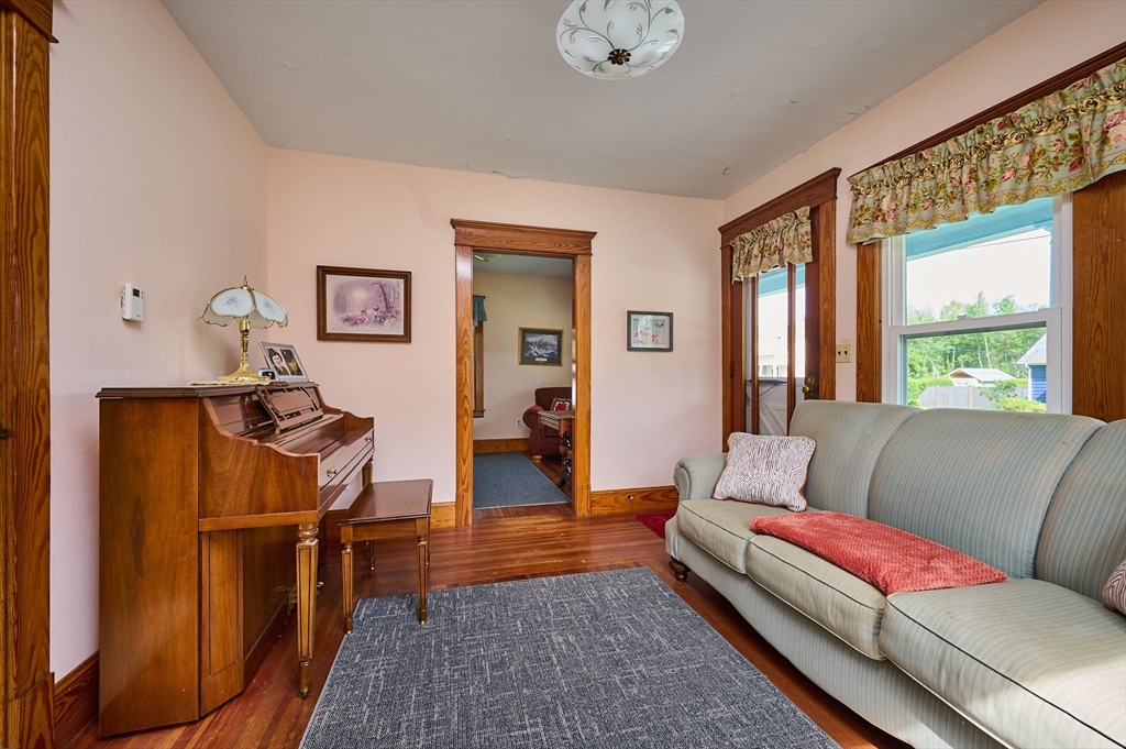 52 Knipfer Ave