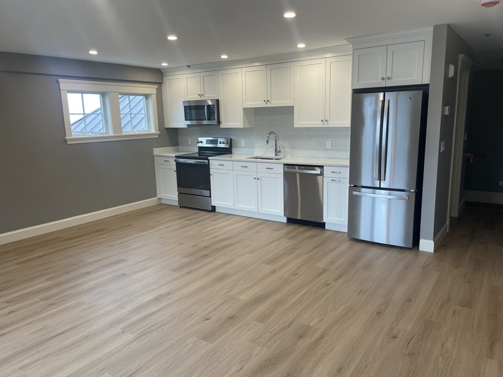 410 Humphrey St 3