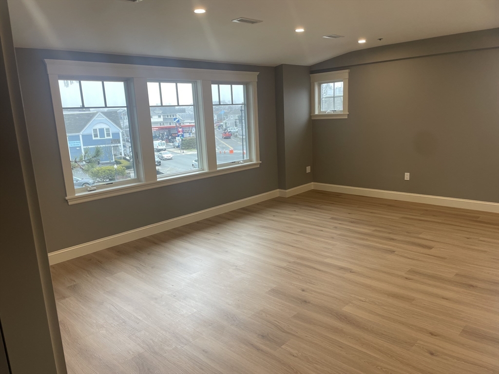 410 Humphrey St 3