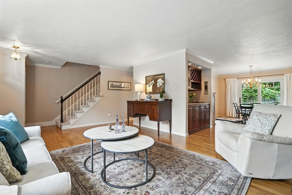 260 Franklin St 6