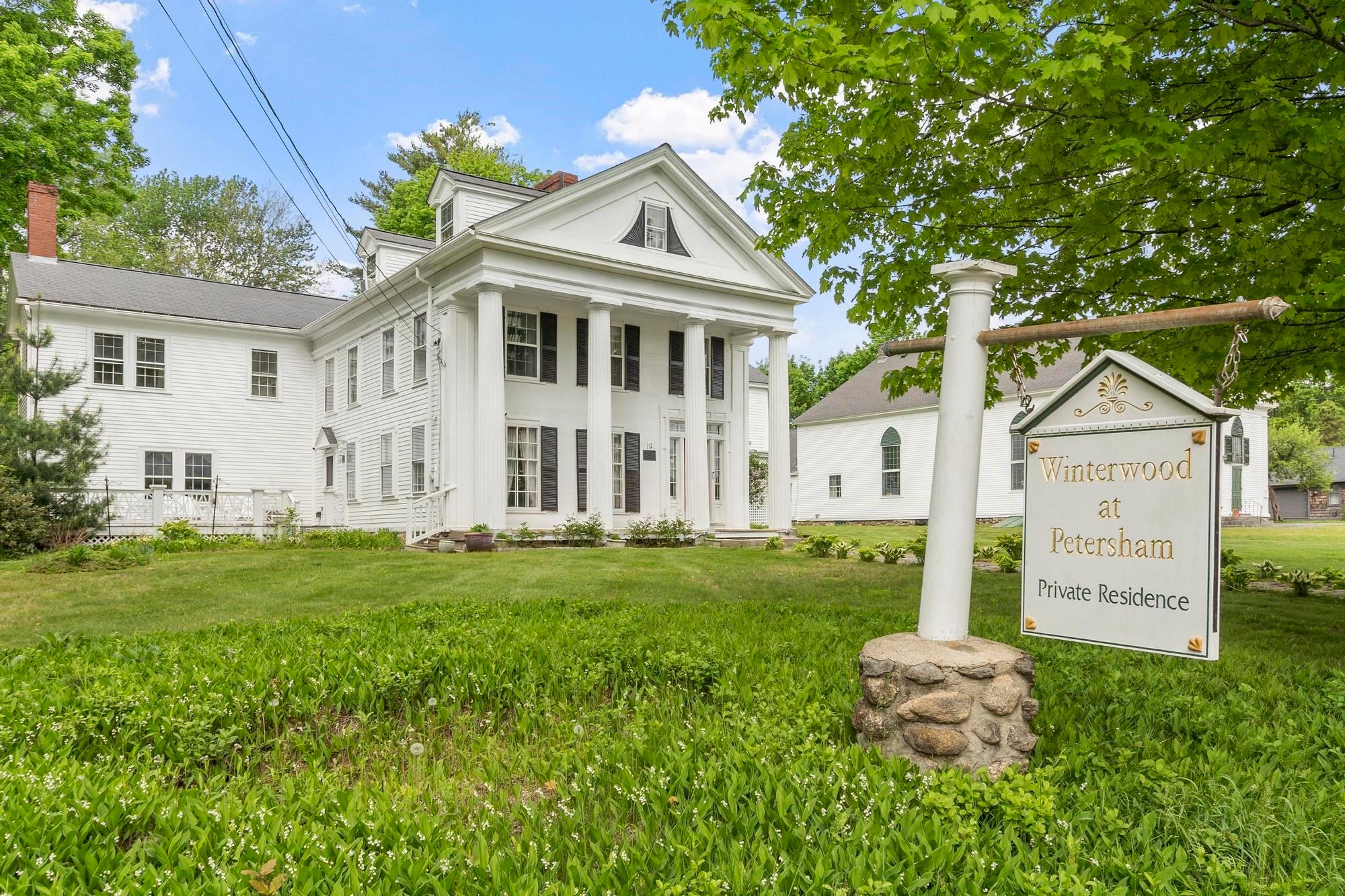 19 N Main St