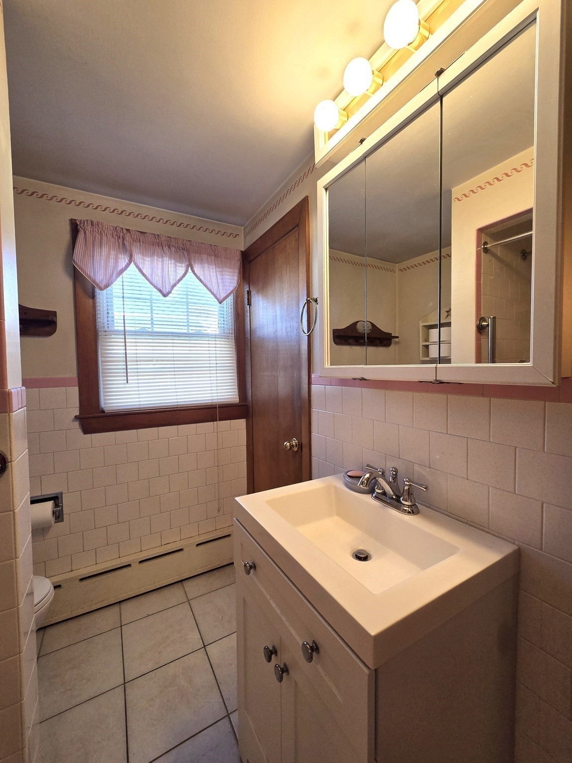 40 Brodeur Ave, Webster, MA, 40 Brodeur Ave, Webster, MA Photo #18