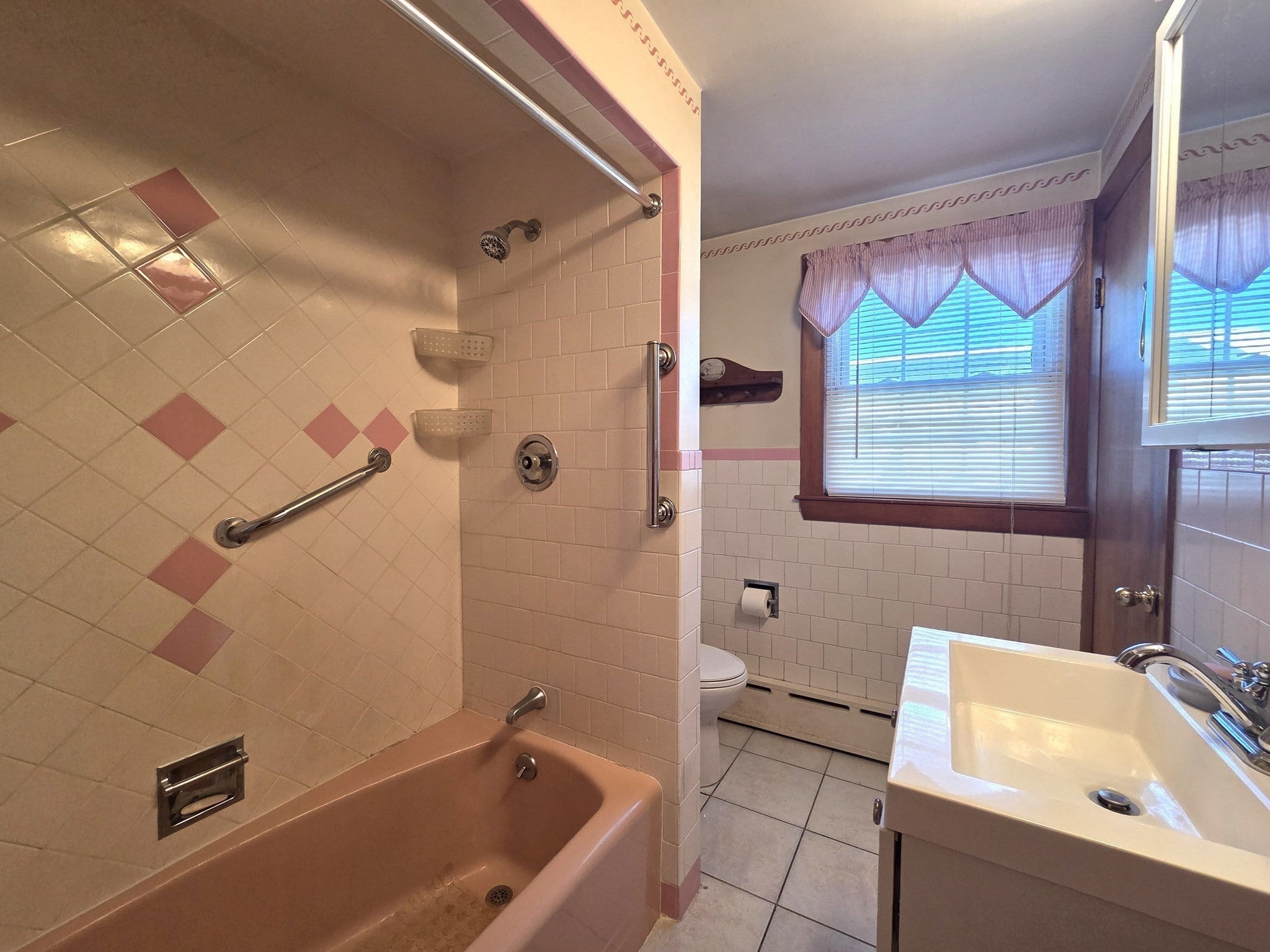 40 Brodeur Ave, Webster, MA, 40 Brodeur Ave, Webster, MA Photo #17