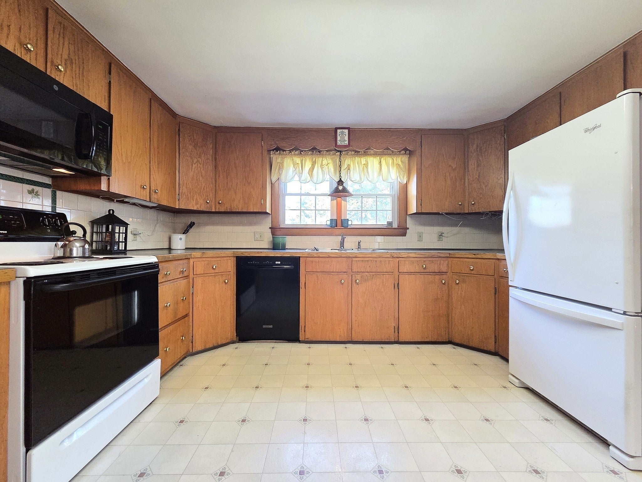 40 Brodeur Ave, Webster, MA, 40 Brodeur Ave, Webster, MA Photo #7