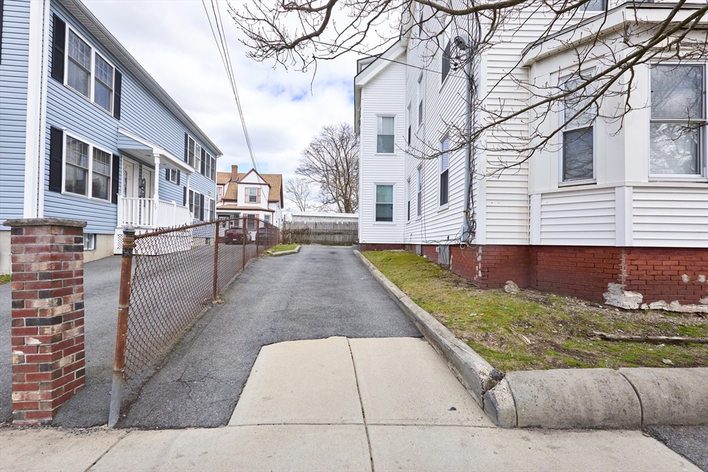 133 Chestnut St