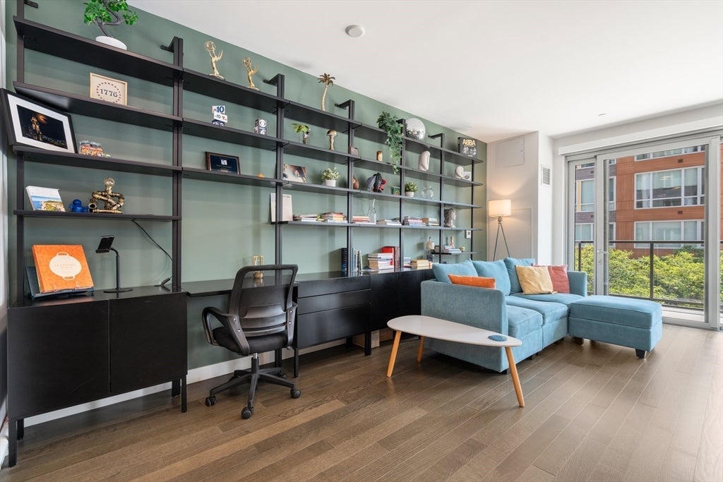 65 Lewis St 216