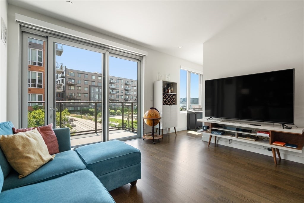65 Lewis St #216, Boston, MA, 65 Lewis St #216, Boston, MA Photo #2