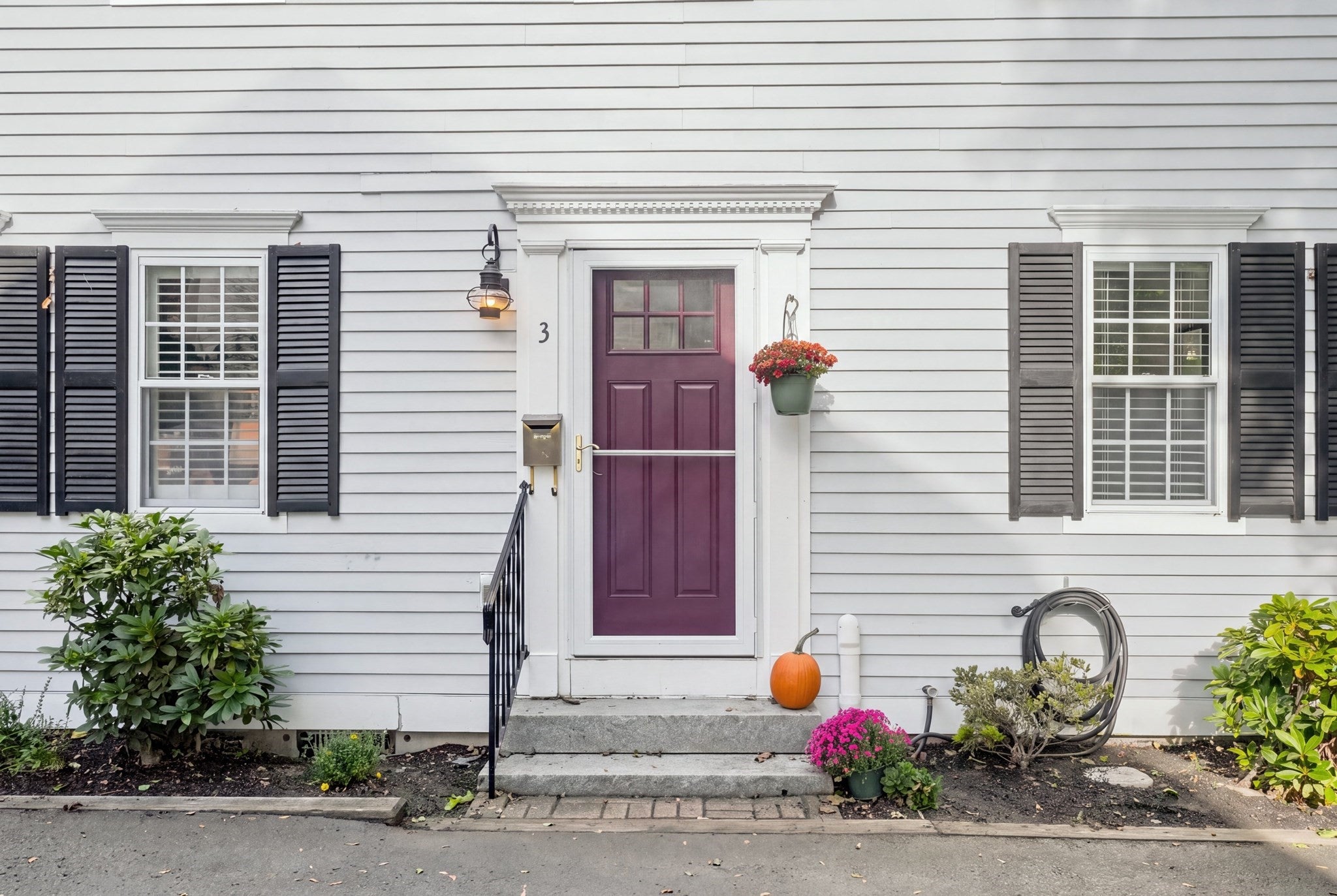 2 Greenleaf St 3