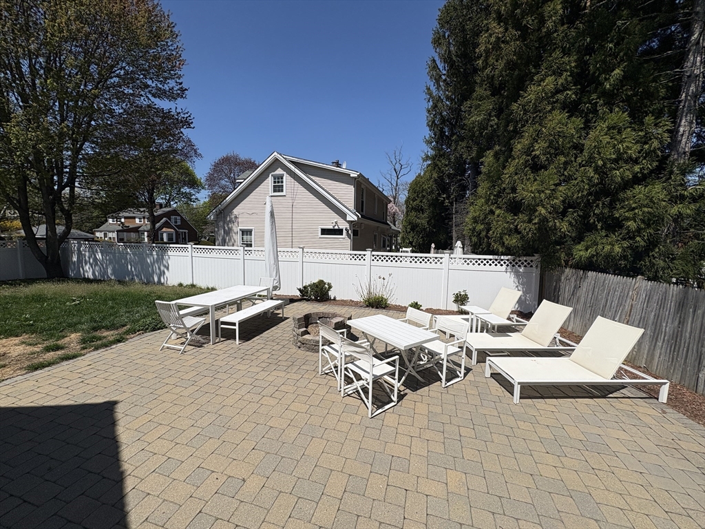 14 Fairview Rd