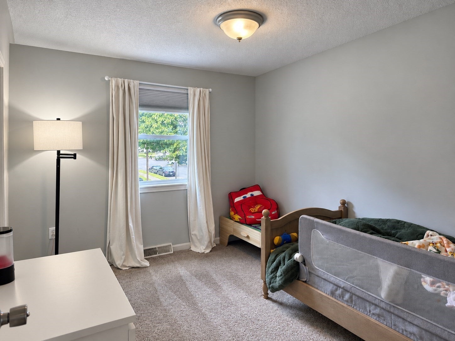 145 Mckinstry Ave, Chicopee, MA Photo #18