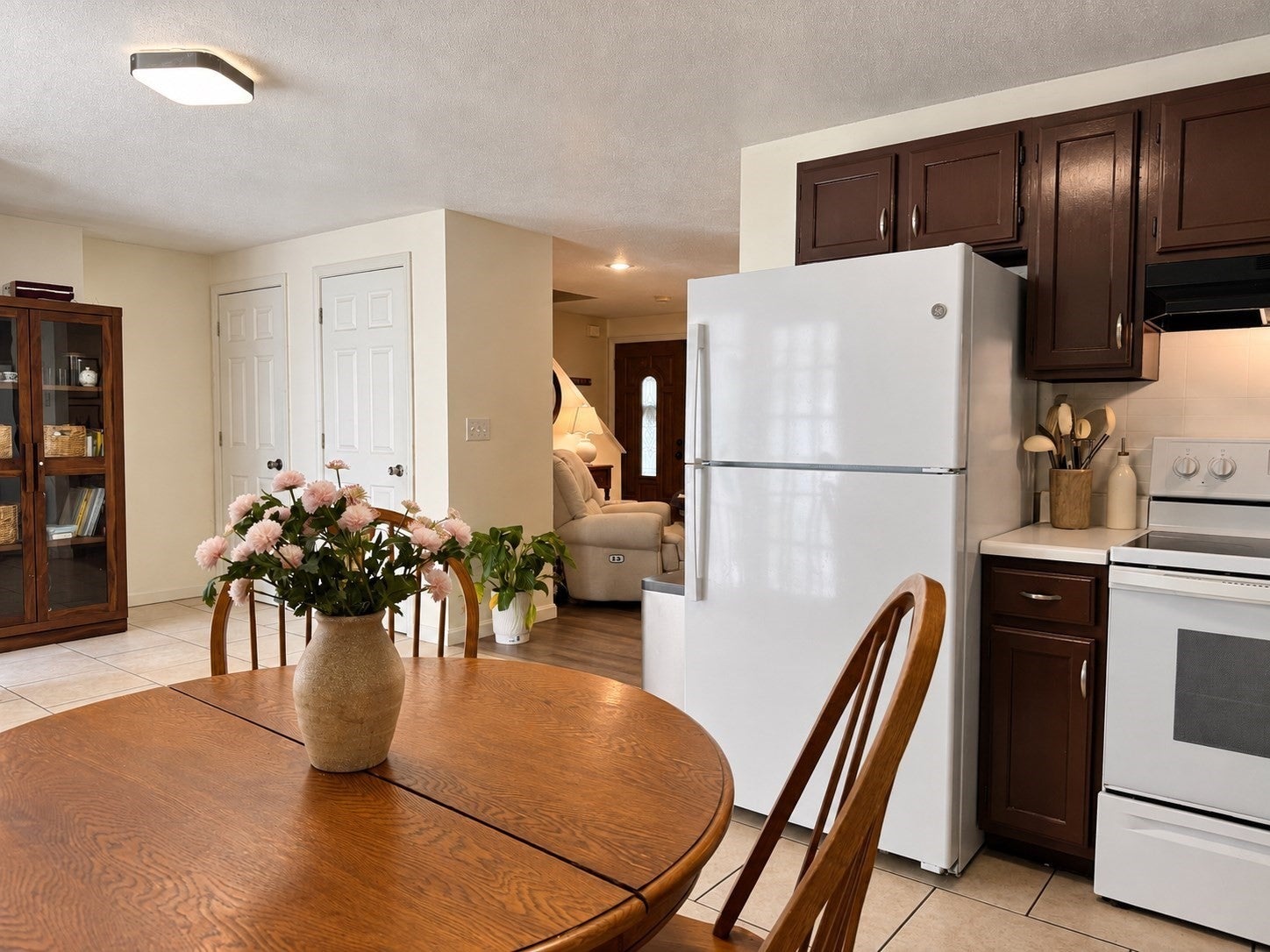 145 Mckinstry Ave, Chicopee, MA Photo #9