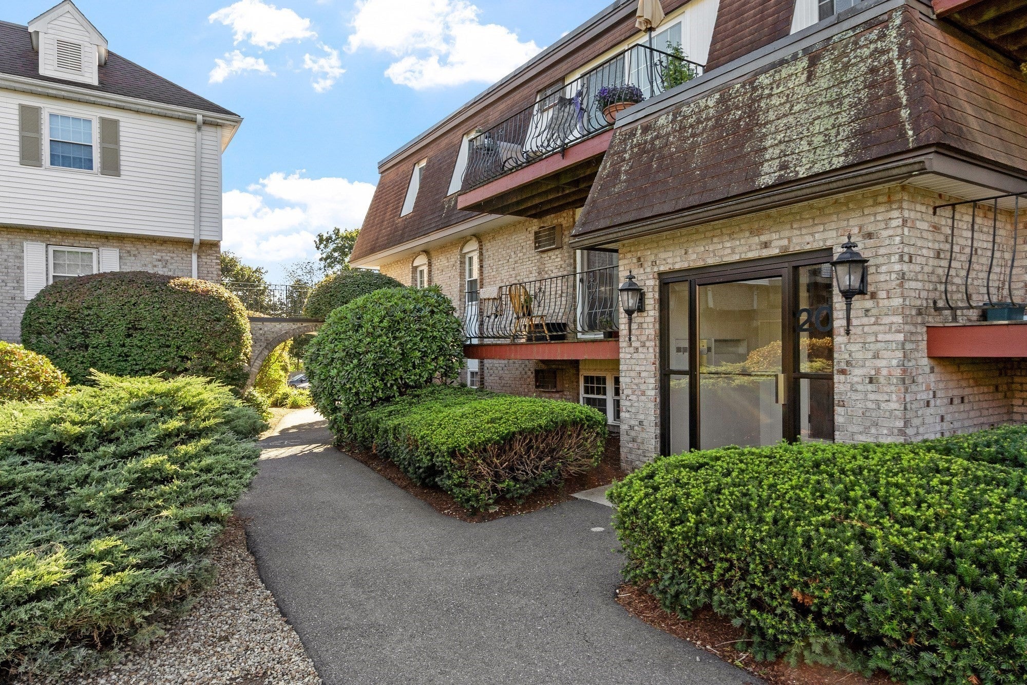20 Williamsburg Ct #2, Shrewsbury, MA Photo #4