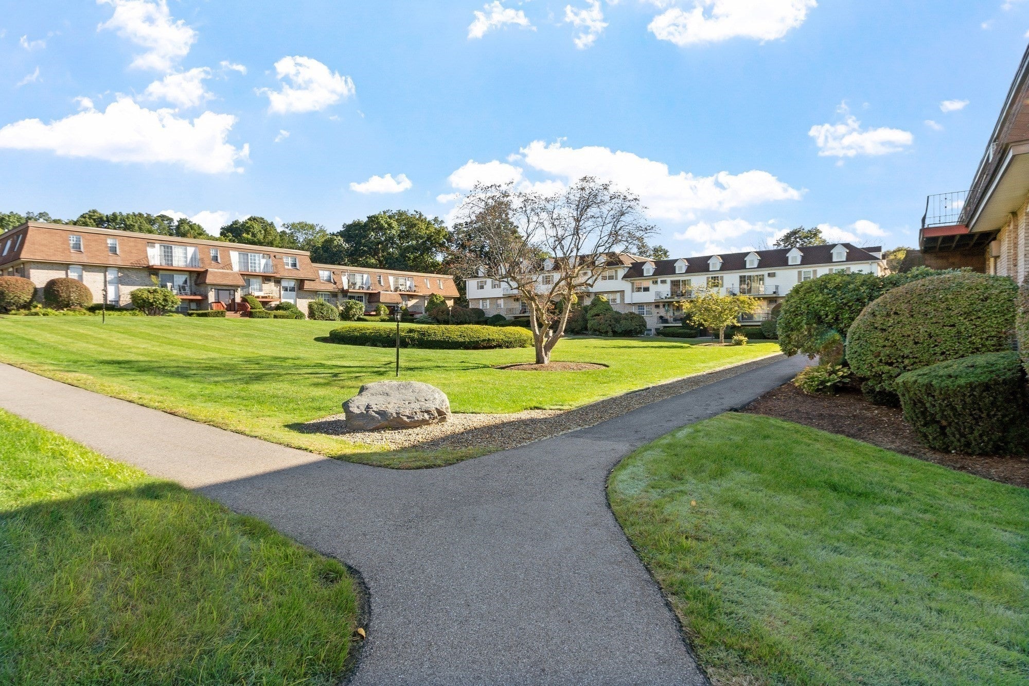 20 Williamsburg Ct #2, Shrewsbury, MA Photo #7