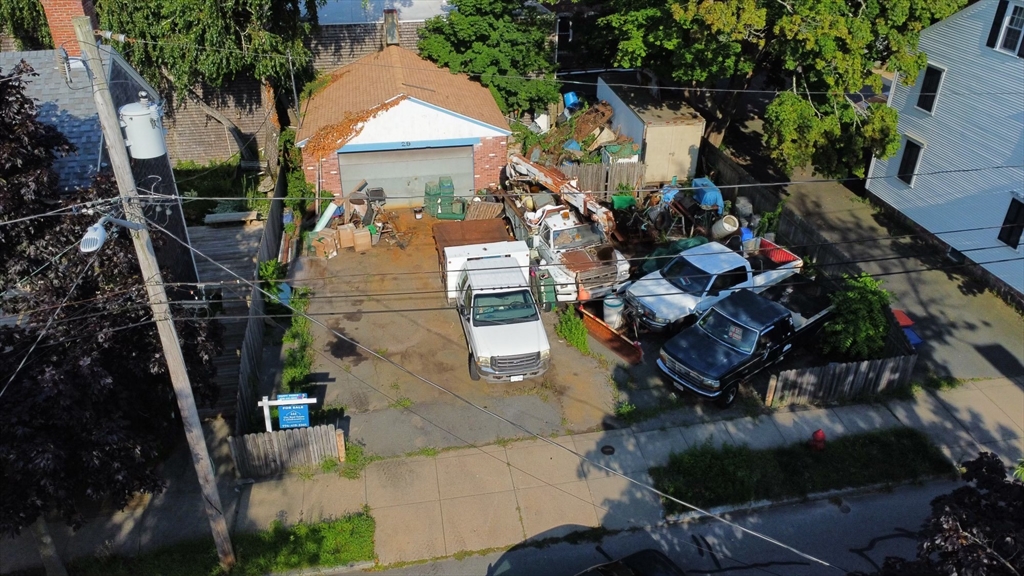 29 Middle St