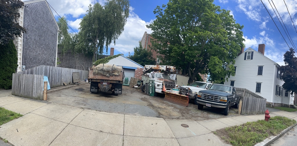 29 Middle St