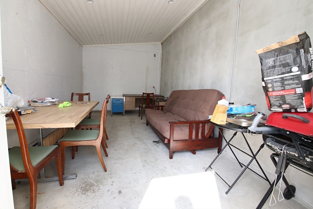 Revere, Massachusetts 02151, United States, ,2 BathroomsBathrooms,Commercial,Active,115839