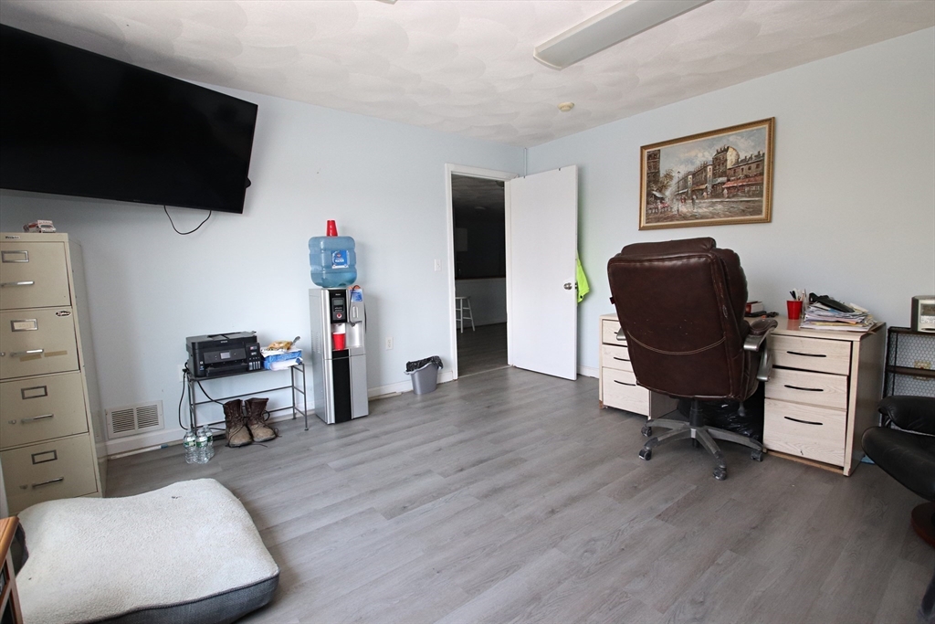 Revere, Massachusetts 02151, United States, ,2 BathroomsBathrooms,Commercial,Active,115839