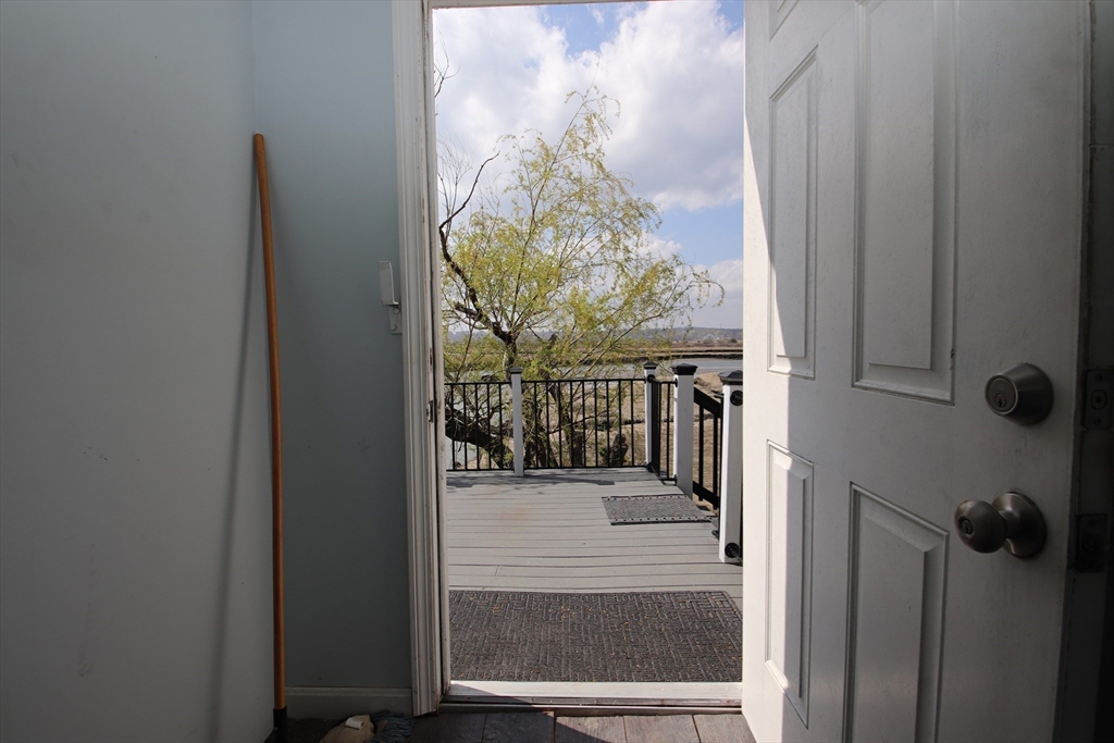 Revere, Massachusetts 02151, United States, ,2 BathroomsBathrooms,Commercial,Active,115839