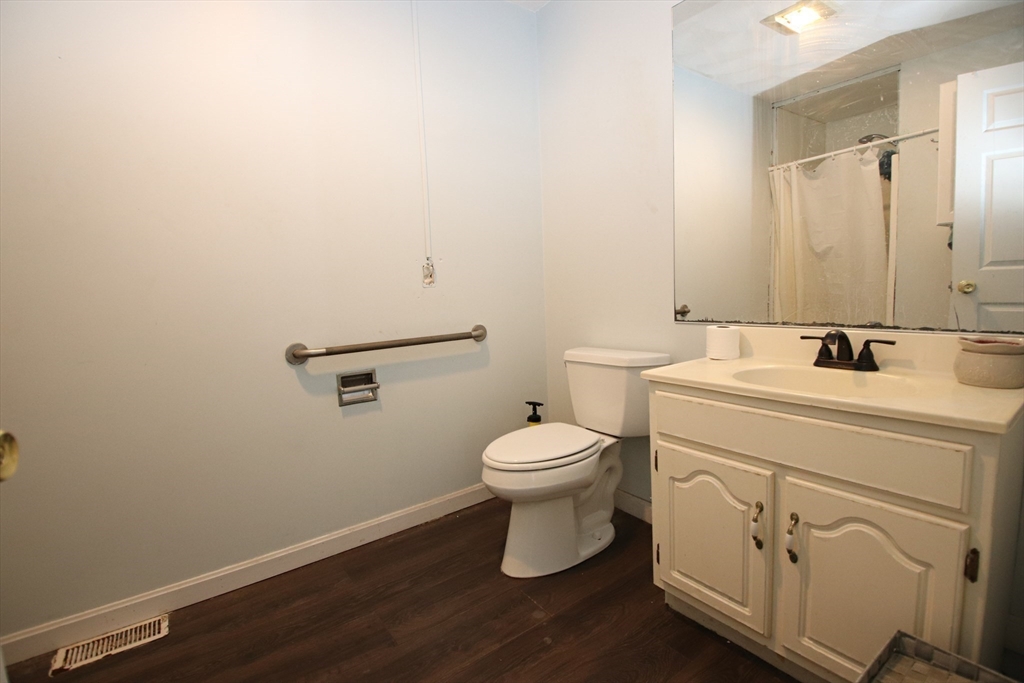 Revere, Massachusetts 02151, United States, ,2 BathroomsBathrooms,Commercial,Active,115839