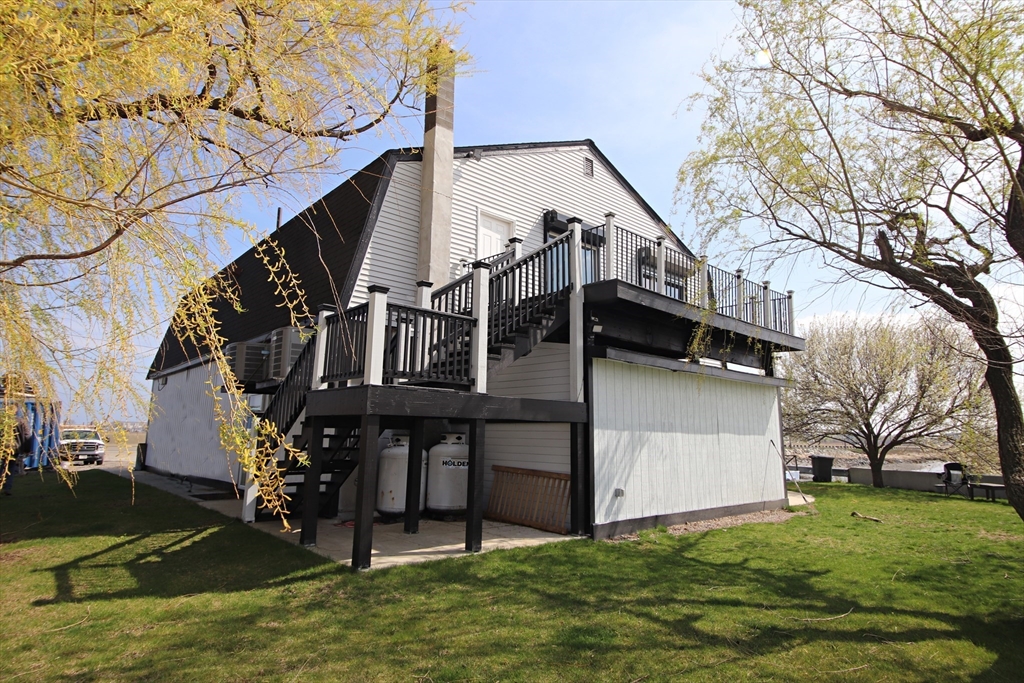 Revere, Massachusetts 02151, United States, ,2 BathroomsBathrooms,Commercial,Active,115839