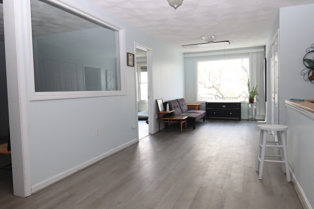 Revere, Massachusetts 02151, United States, ,2 BathroomsBathrooms,Commercial,Active,115839