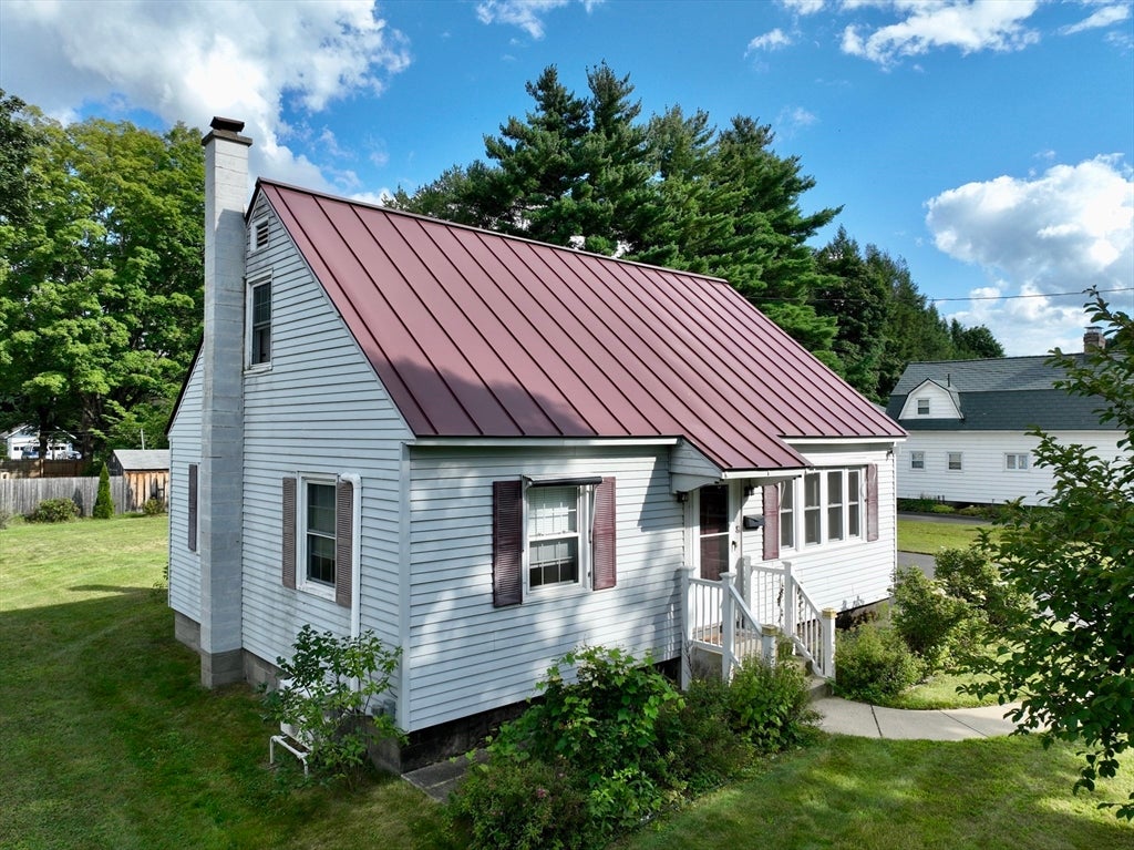 81 Vernon St, Greenfield, MA, 81 Vernon St, Greenfield, MA Photo #2