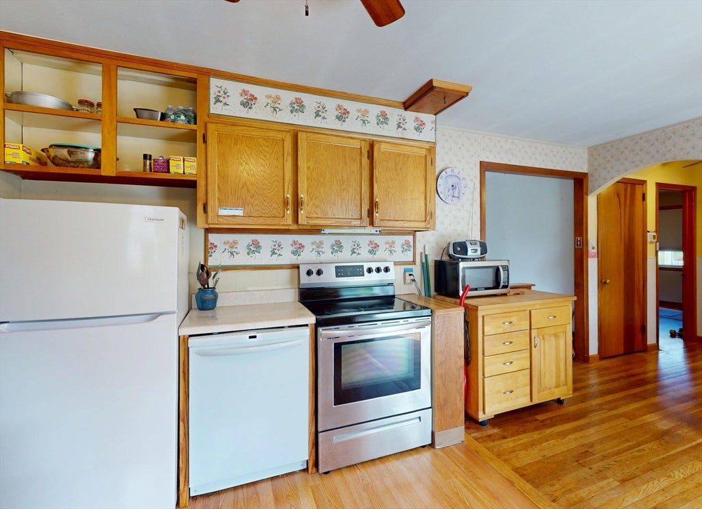 81 Vernon St, Greenfield, MA, 81 Vernon St, Greenfield, MA Photo #7