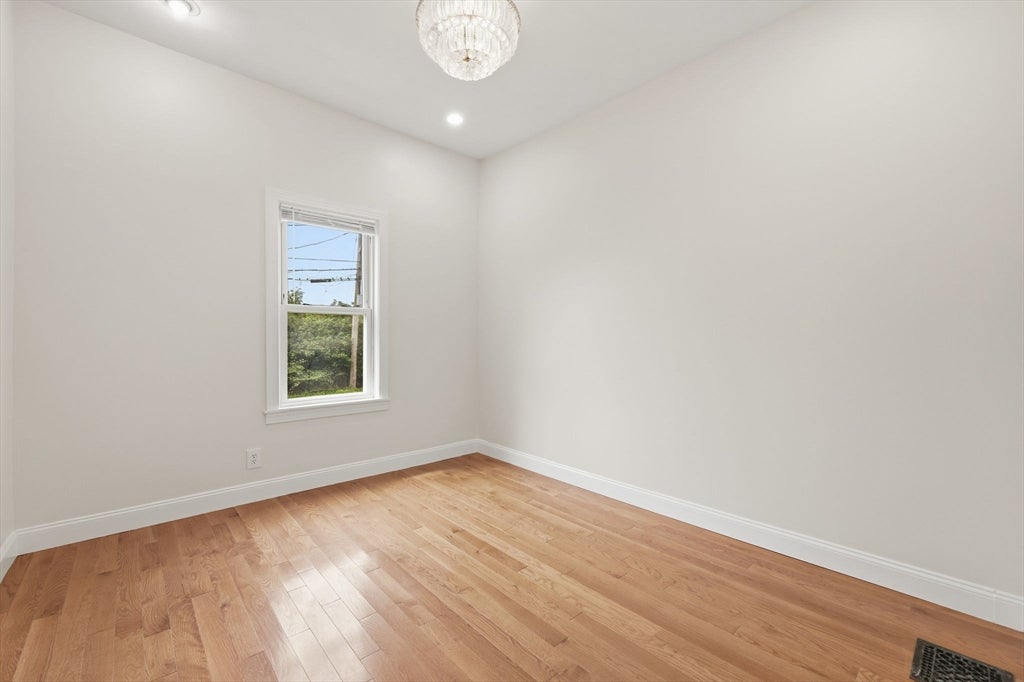 222 Hamilton St, Saugus, MA, 222 Hamilton St, Saugus, MA Photo #12