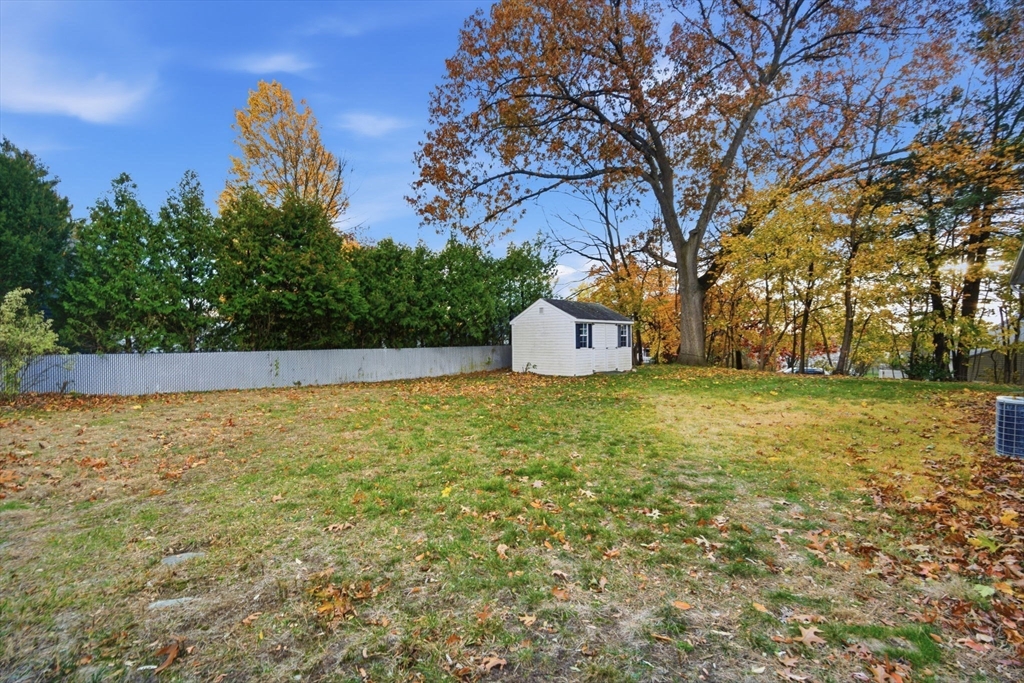 Chicopee, Massachusetts 01020, United States, 3 Bedrooms Bedrooms, ,2 BathroomsBathrooms,Residential,Active,242972