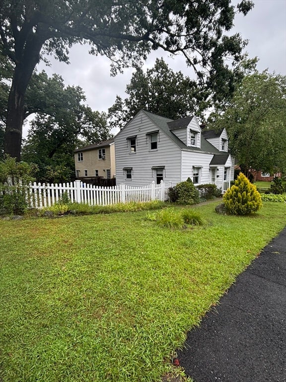 137 Appleton St, Springfield, MA, 137 Appleton St, Springfield, MA Photo #2