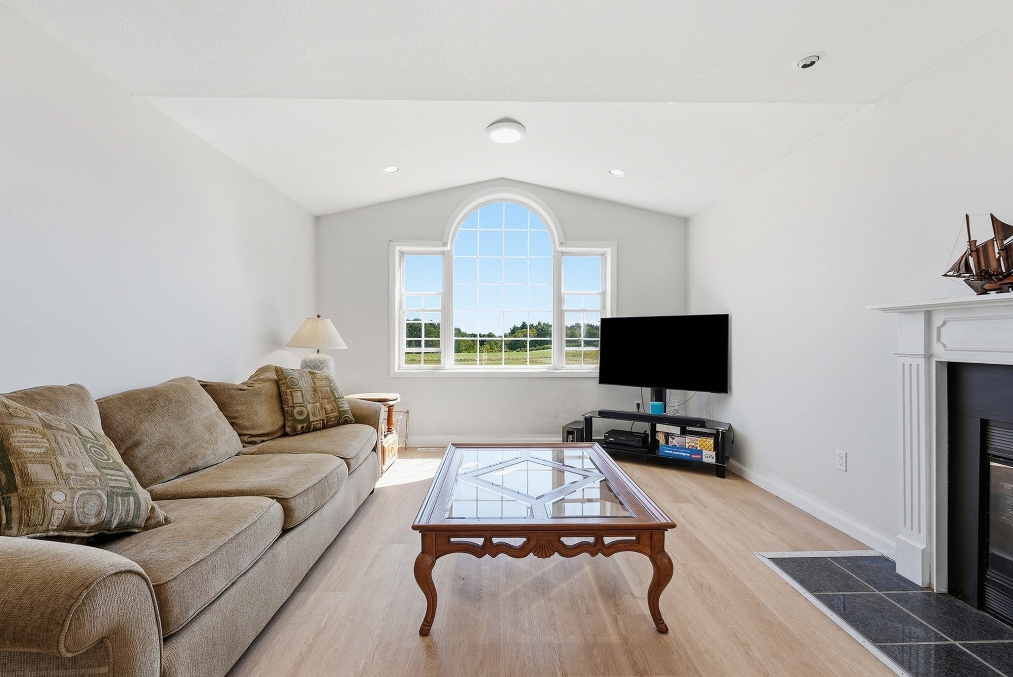 39 Gibbs Rd, Blandford, MA Photo #6
