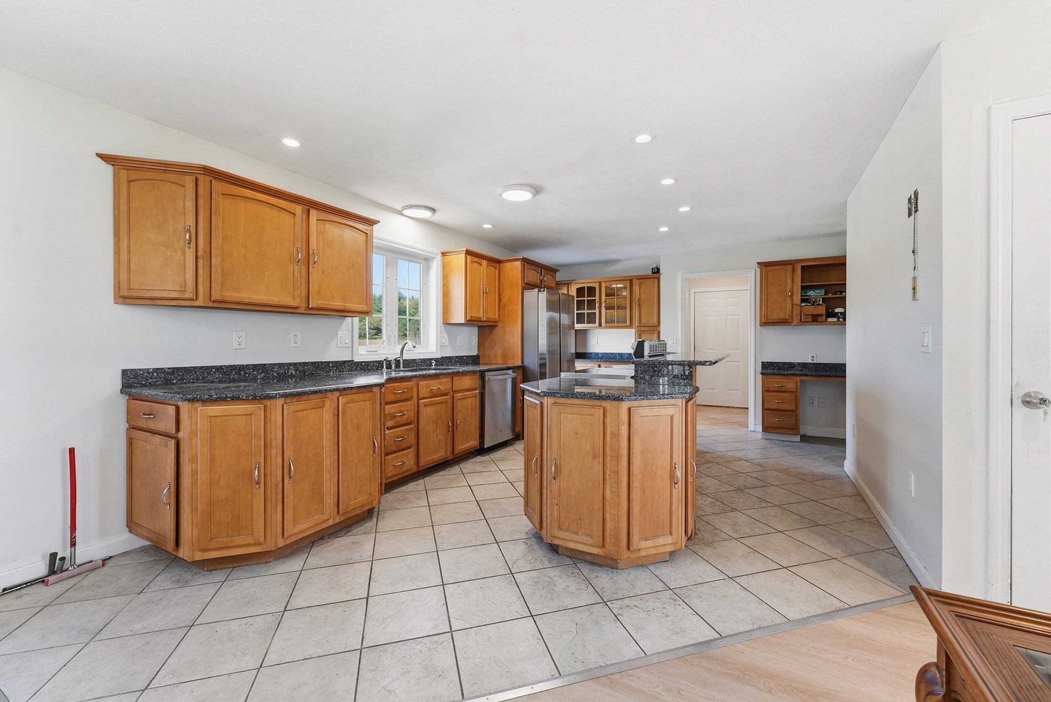 39 Gibbs Rd, Blandford, MA Photo #9