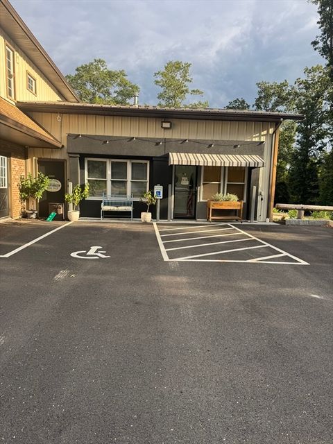 946-948 American Legion Hwy Westport MA 02790