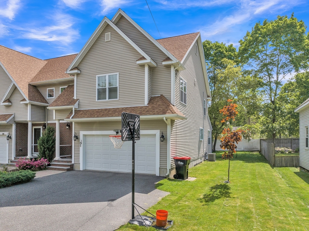1 Oakes St B