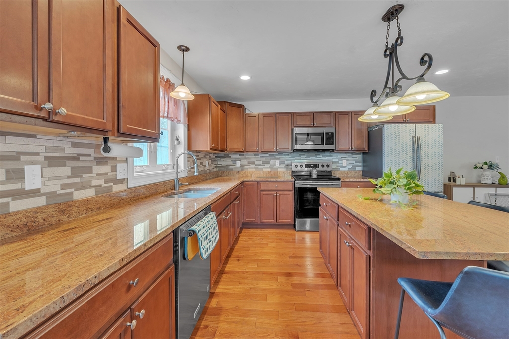 1 Oakes St B