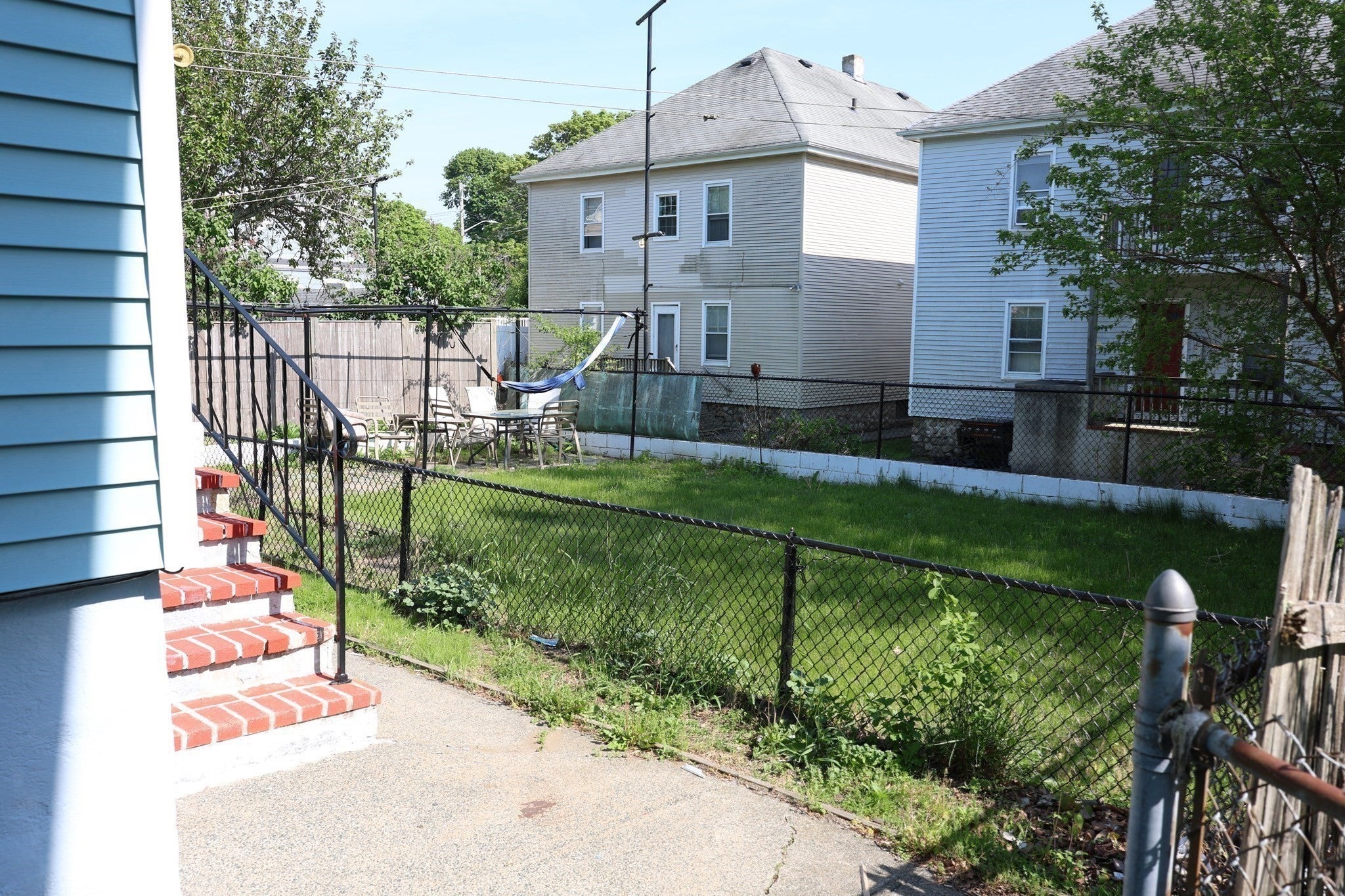 392-394 Shaw St