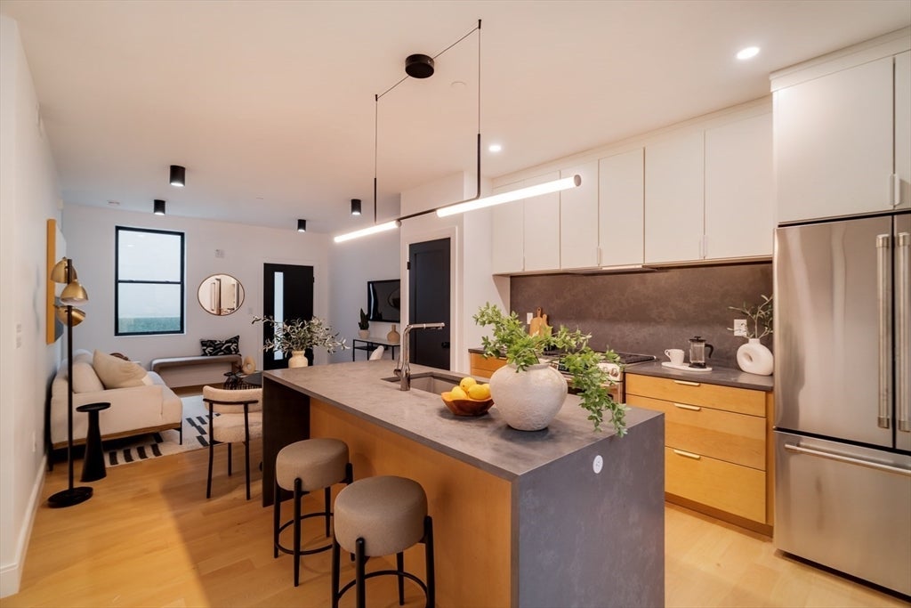 Photo of 182 Tremont St, Somerville, MA
