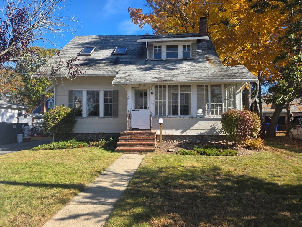 Photo of 305 Liberty Street, Rockland, MA 02370 (MLS # 73595274)