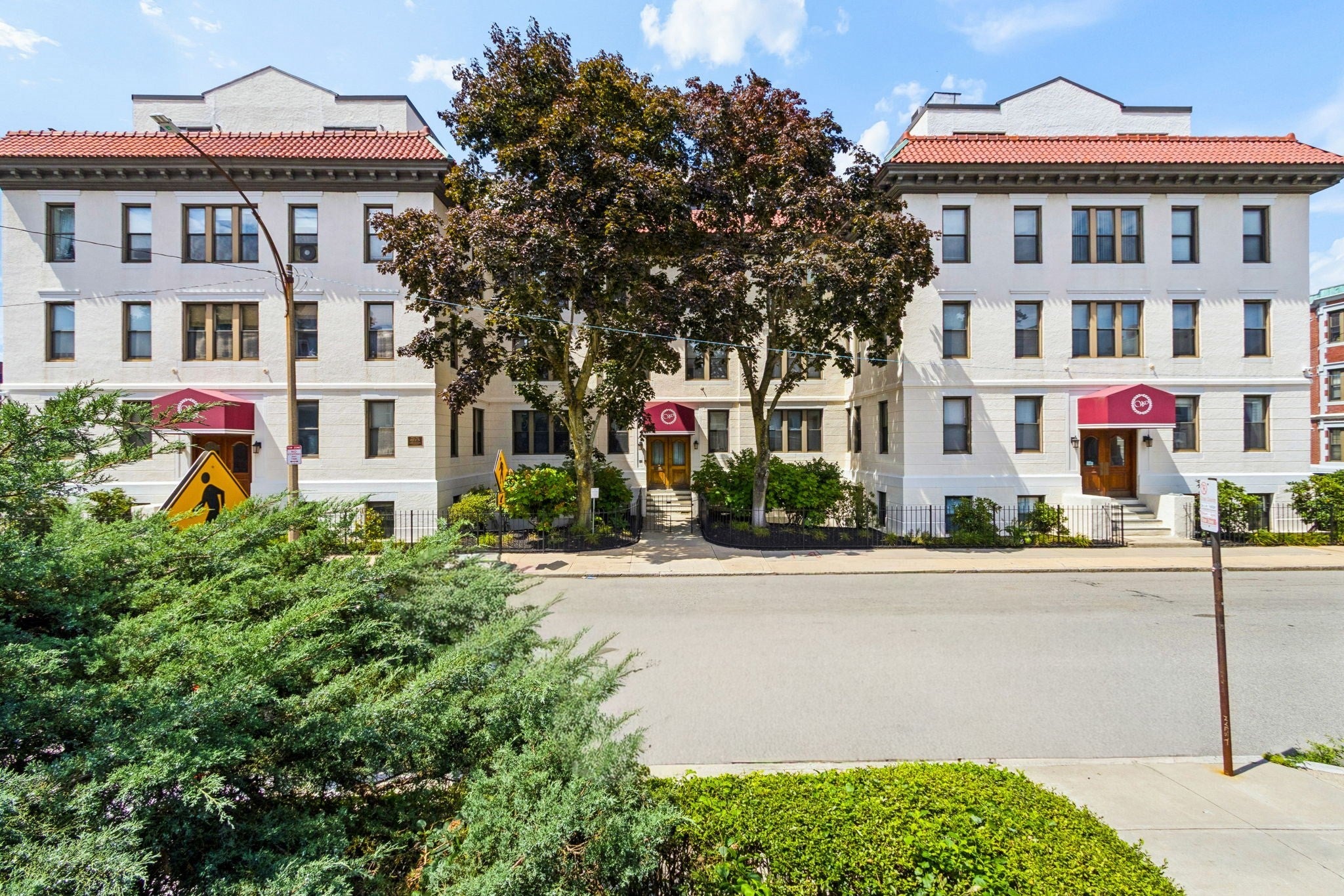 33 Brainerd Rd 109