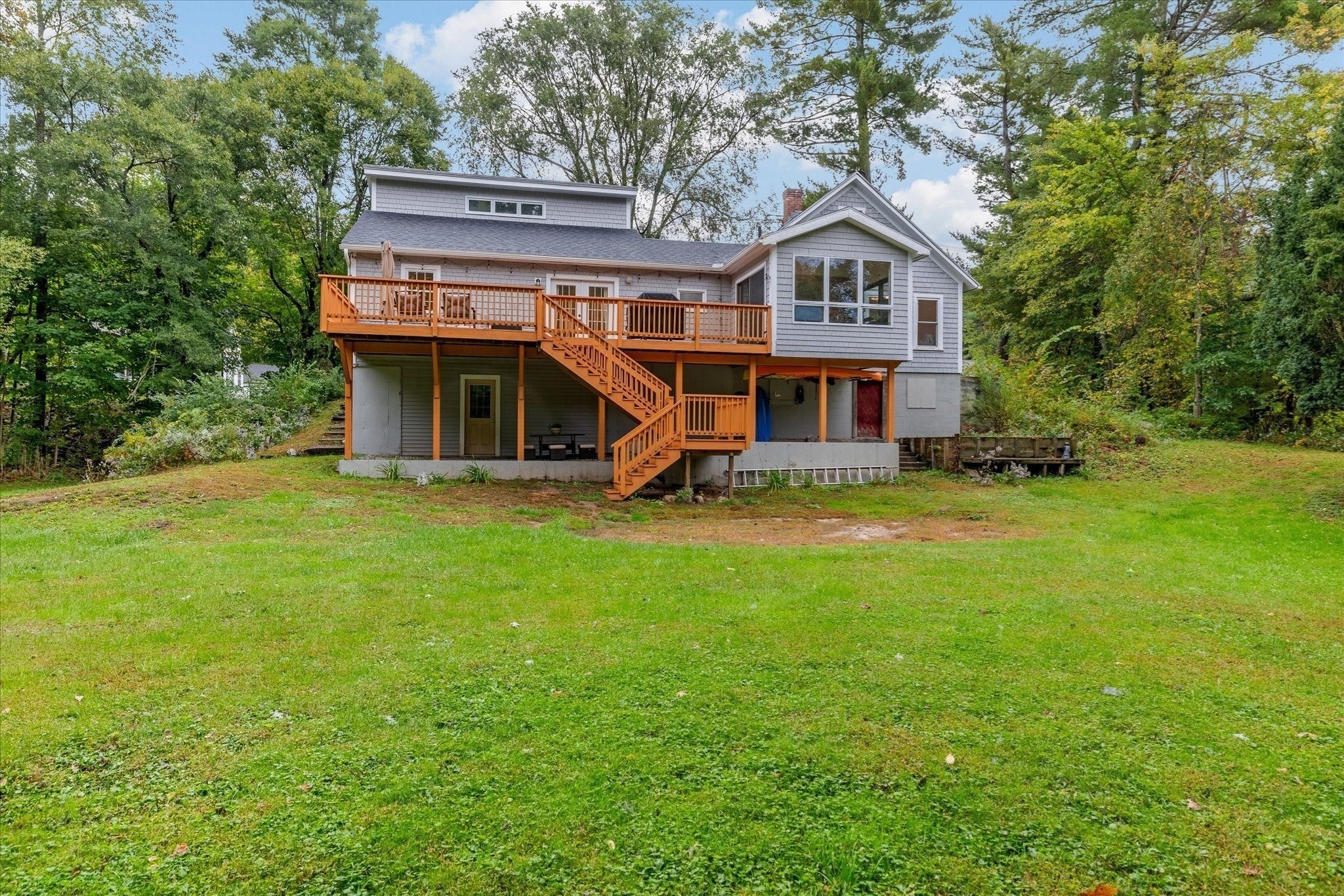 75 Pequoig Ave