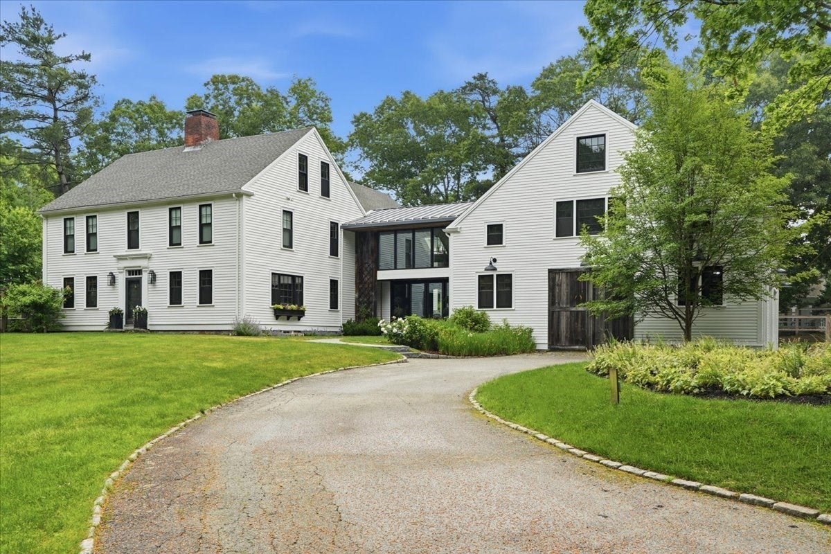 822 Main Street
