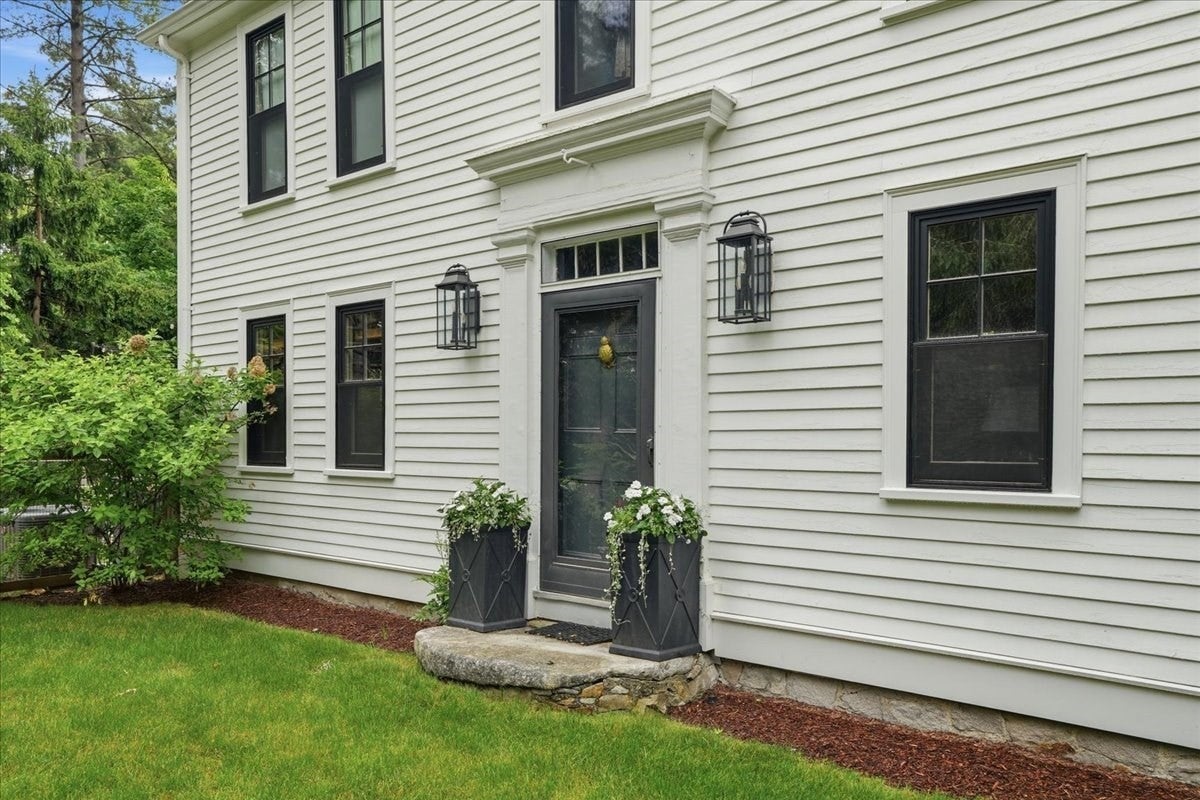 822 Main Street