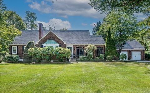 617 Salisbury St Worcester MA 01609