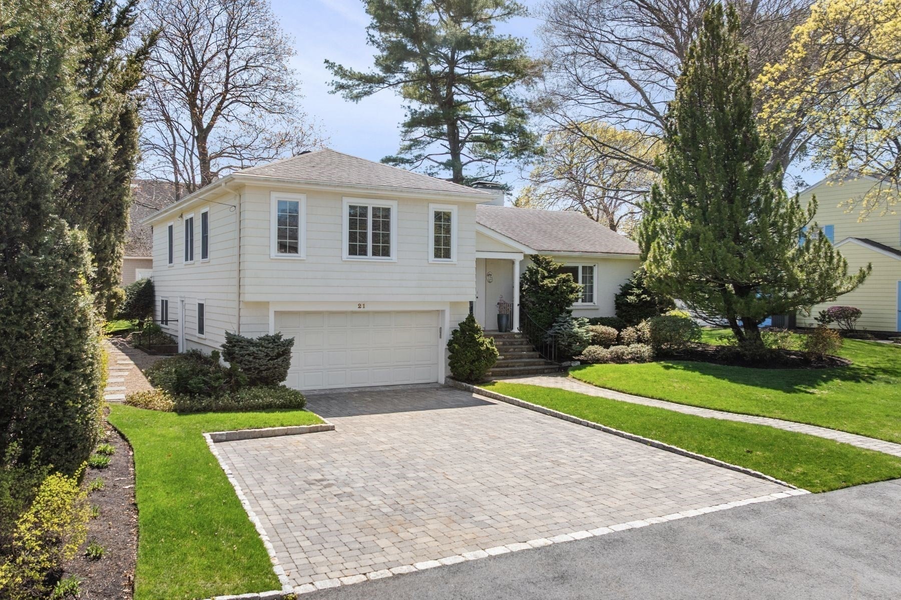21 Phillips Avenue