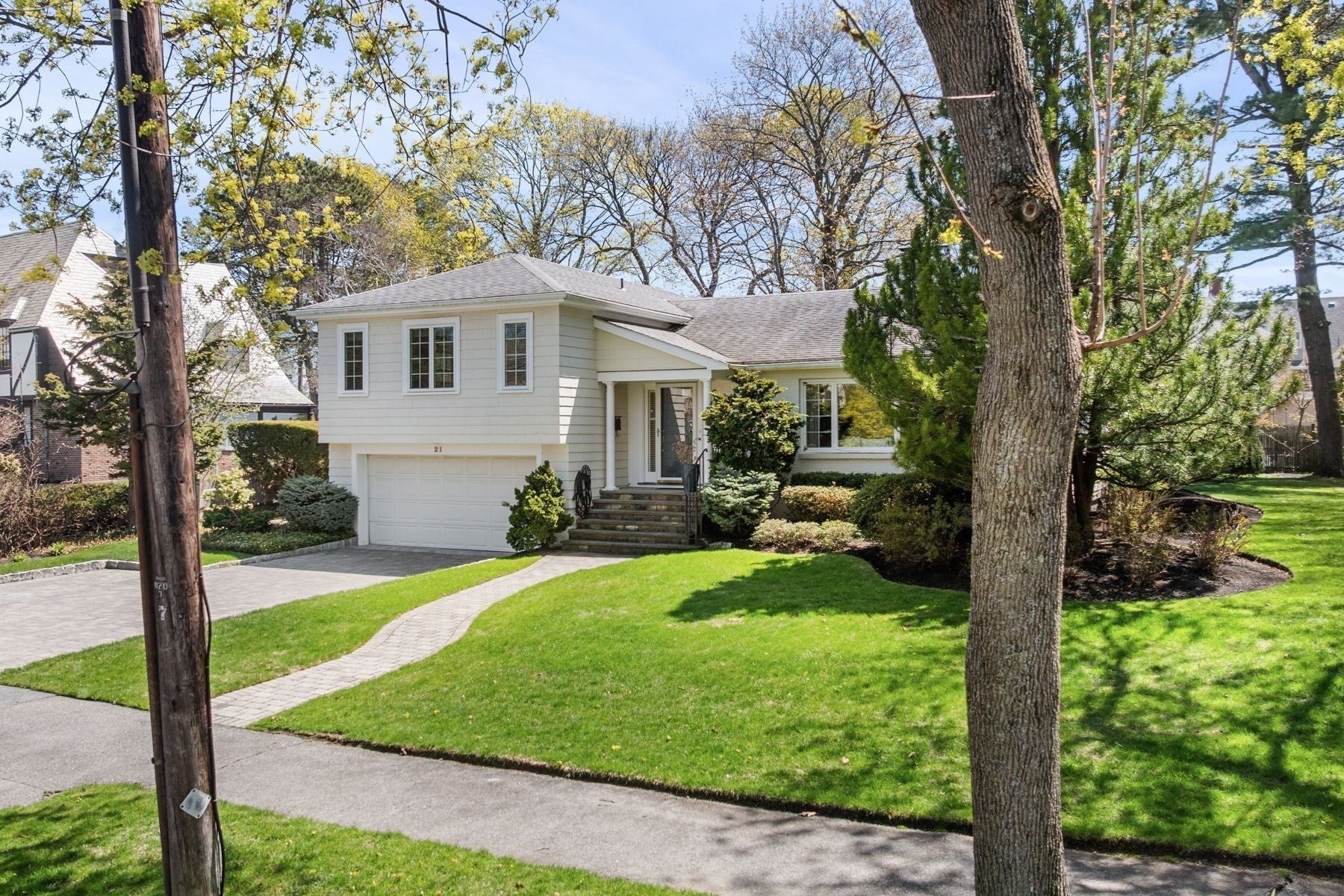 21 Phillips Avenue