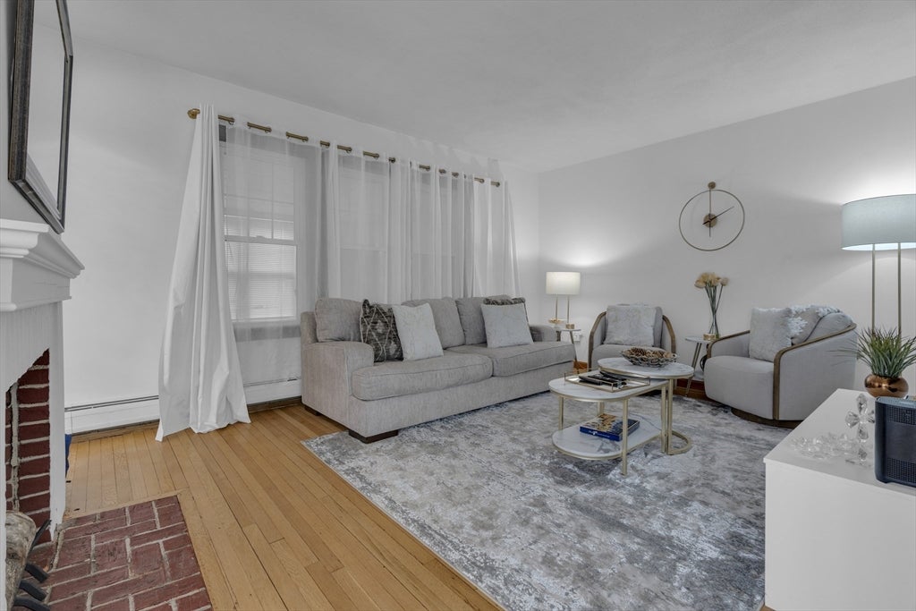 64 Commonwealth Rd, Watertown, MA Photo #6
