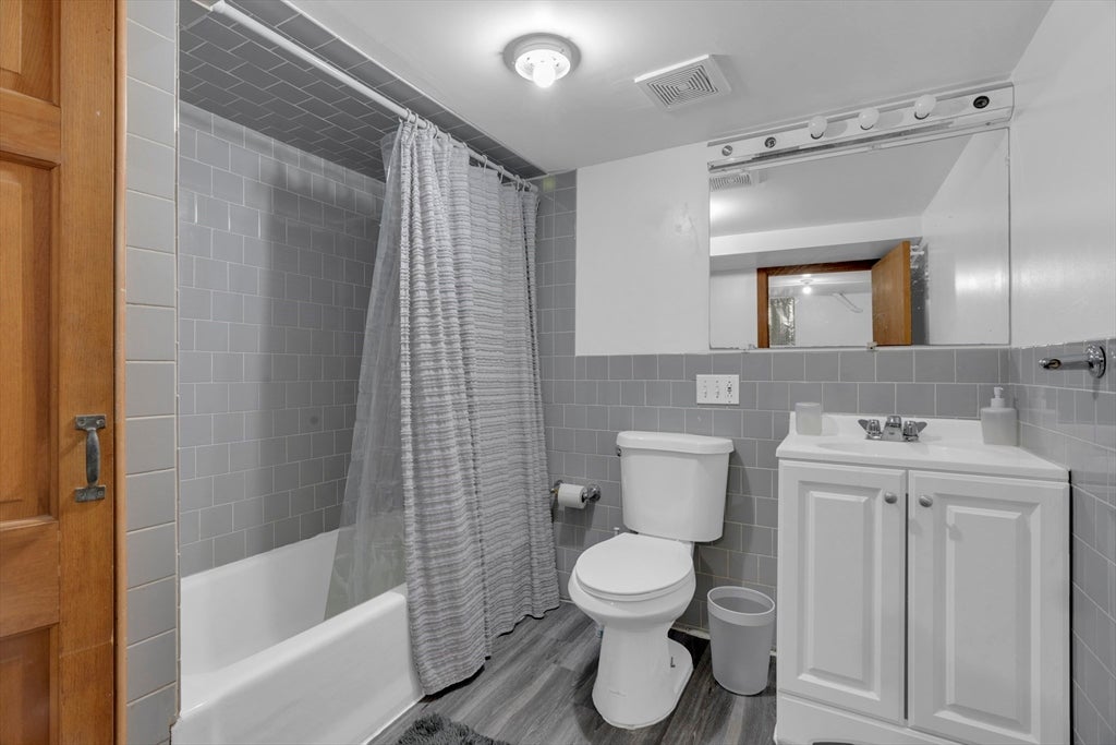 64 Commonwealth Rd, Watertown, MA Photo #15