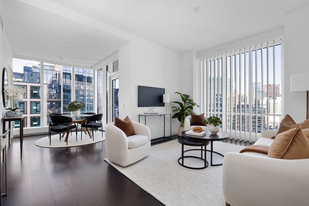 150 Seaport Blvd 12B