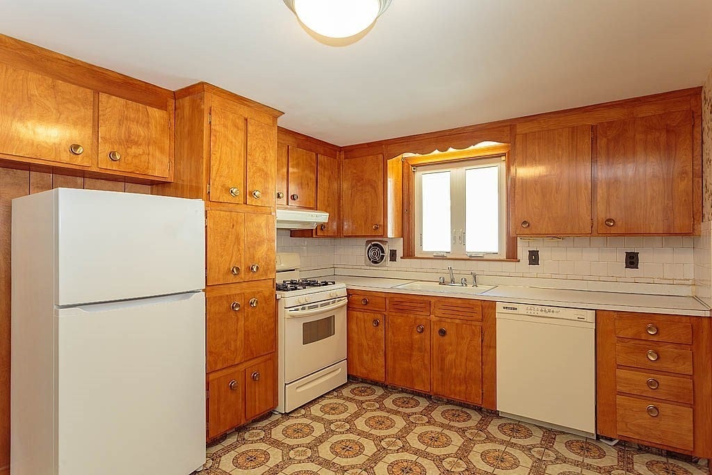 759 Beechmont Street, Boston, MA, 759 Beechmont Street, Boston, MA Photo #12