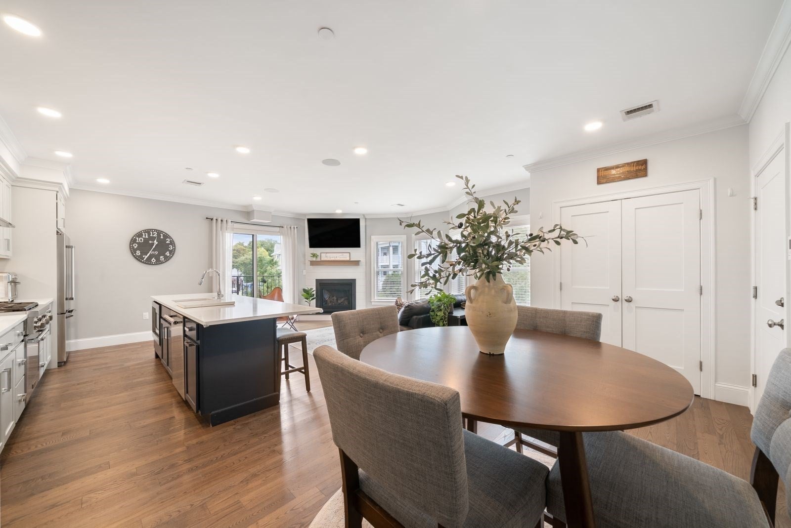 138 Neponset Ave 4